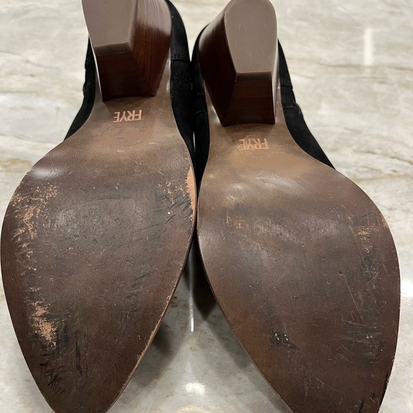 LIKE NEW Frye Reina Cut-Out Women's Suede Cowboy‎ Ankle Bootie | Black | Size 10 - Picture 6 of 12